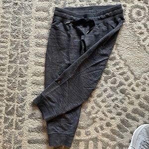 Lululemon six six joggers. Excellent condition